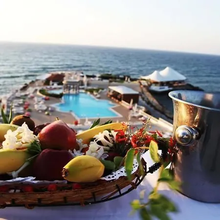 Anadol Hotel & Pool Central Kyrenia Szálloda 3*