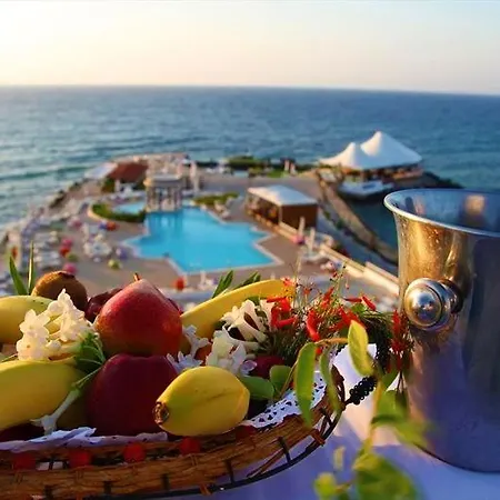 酒店 Anadol Hotel & Pool Central Kyrenia 3*