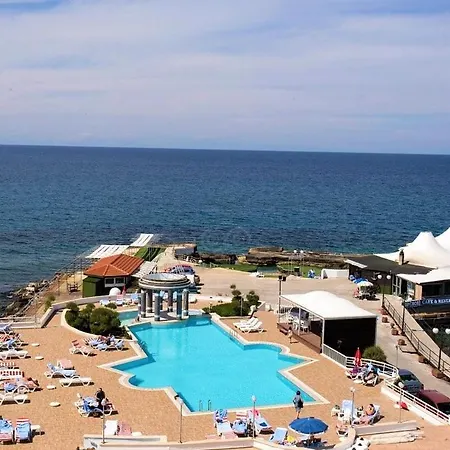 Anadol Hotel & Pool Central Kyrenia 酒店 3*